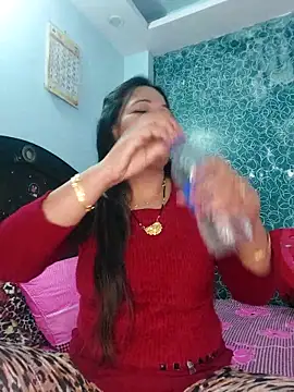 Snapshot of Poojabhabi101 chatting on February 15, 2025, 8:11 am Poojabhabi101 online show from February 15, 2025, 8:11 am