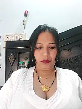Snapshot of Poojabhabi101 chatting on February 20, 2025, 5:23 am Poojabhabi101 online show from February 20, 2025, 5:23 am