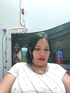 Snapshot of Poojabhabi101 chatting on February 28, 2025, 5:59 am Poojabhabi101 online show from February 28, 2025, 5:59 am