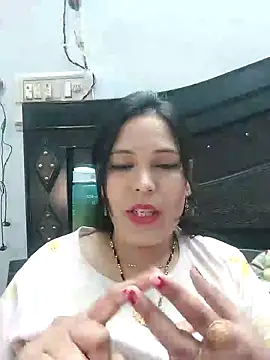Snapshot of Poojabhabi101 chatting on March 1, 2025, 6:03 am Poojabhabi101 online show from March 1, 2025, 6:03 am