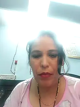 Snapshot of Poojabhabi101 chatting on March 18, 2025, 6:25 am Poojabhabi101 online show from March 18, 2025, 6:25 am