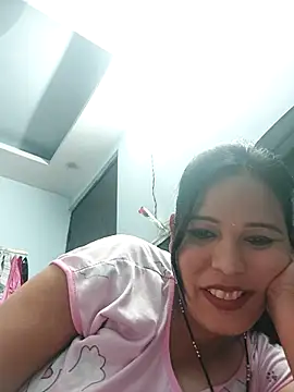 Snapshot of Poojabhabi101 chatting on March 22, 2025, 6:11 am Poojabhabi101 online show from March 22, 2025, 6:11 am