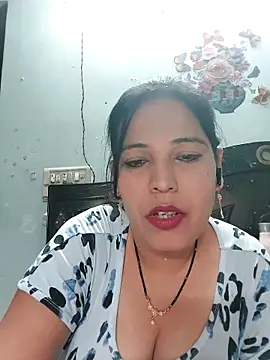 Snapshot of Poojabhabi101 chatting on May 2, 2026, 5:23 am Poojabhabi101 online show from May 2, 2026, 5:23 am