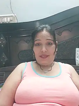 Snapshot of Poojabhabi101 chatting on May 14, 2026, 6:31 am Poojabhabi101 online show from May 14, 2026, 6:31 am