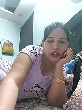 Snapshot of Poojabhabi101 chatting on June 4, 2026, 6:08 am Poojabhabi101 online show from June 4, 2026, 6:08 am