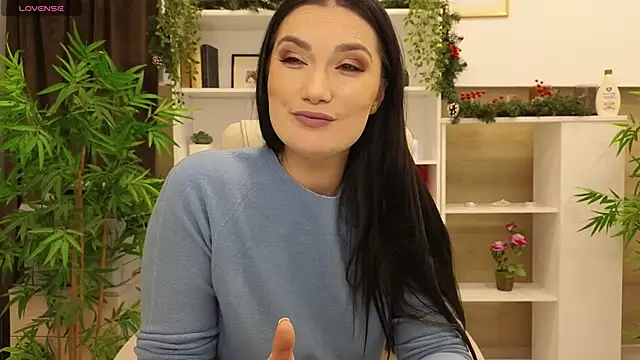 SelineSole online show from December 18, 2024, 5:21 pm