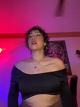 ZahaRoseee online show from June 1, 2026, 3:41 am