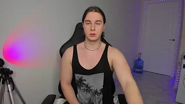 Vincent Strong online show from January 25, 2025, 2:03 pm