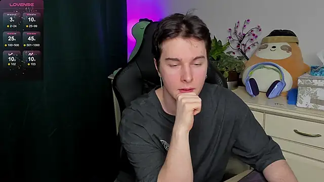 Vincent Strong online show from February 4, 2026, 1:17 pm