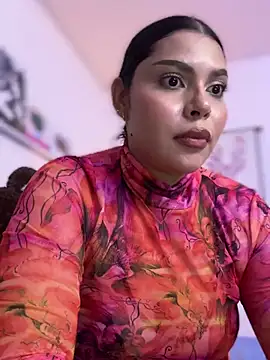 GigiiStone online show from February 11, 2025, 11:44 pm