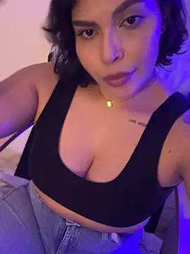 GigiiStone online show from November 9, 2025, 9:57 pm