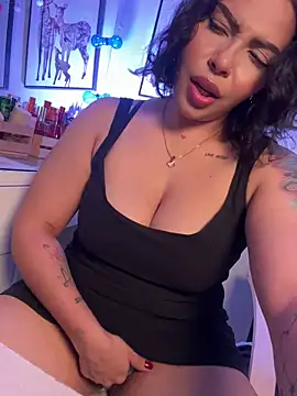 GigiiStone online show from March 1, 2026, 7:05 pm