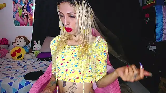 Snapshot of flaquita_corall chatting on April 30, 2026, 9:30 pm flaquita corall online show from April 30, 2026, 9:30 pm