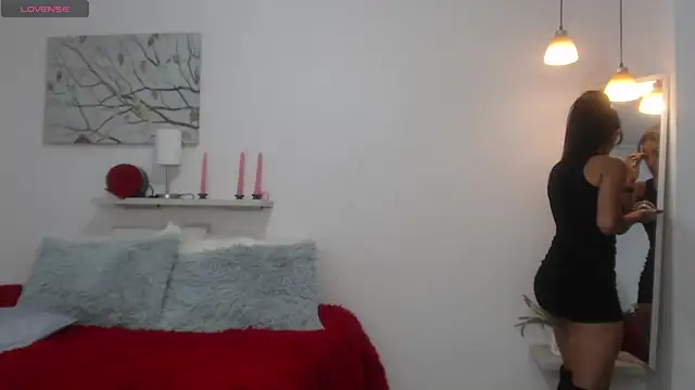 sofia perez    online show from May 27, 2026, 7:55 pm