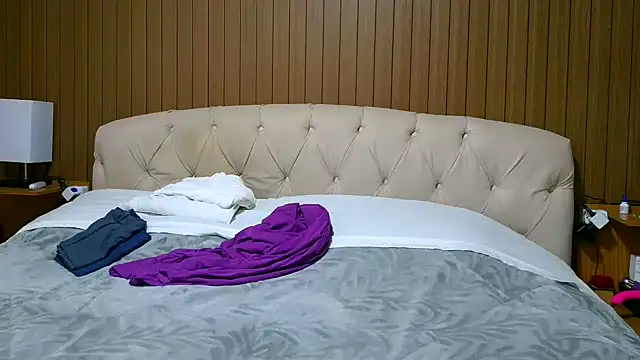 Kellynha Sweet online show from December 18, 2025, 10:49 pm