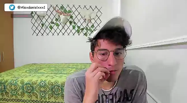 Snapshot of Jackson_Careyy chatting on February 21, 2025, 7:43 pm Jackson Careyy online show from February 21, 2025, 7:43 pm