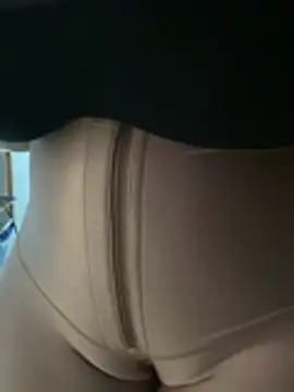 LiraRusso online show from January 12, 2026, 1:11 am