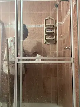 LiraRusso online show from March 12, 2026, 2:56 pm