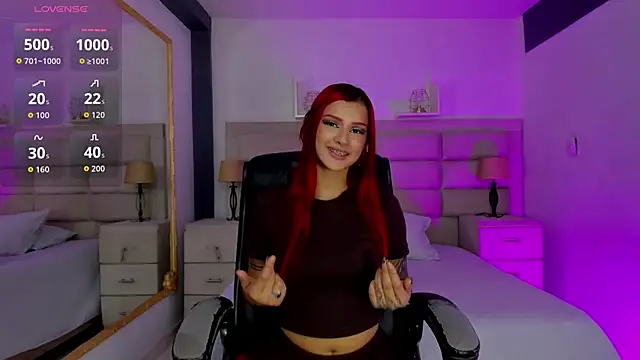 CinthiaCollins online show from November 13, 2025, 8:19 pm