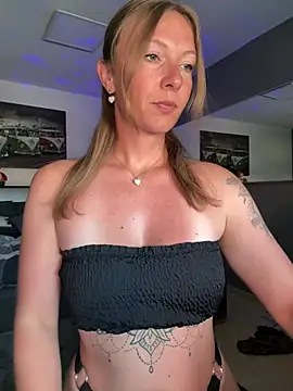Snapshot of BunnyDiamond1 chatting on June 26, 2026, 7:46 am BunnyDiamond1 online show from June 26, 2026, 7:46 am