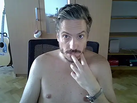 Snapshot of delayclose_ chatting on September 12, 2025, 4:07 pm delayclose online show from September 12, 2025, 4:07 pm