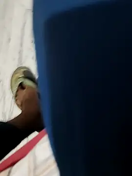 xxxhugedick0001 online show from March 4, 2025, 7:19 am