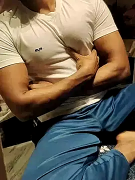 xxxhugedick0001 online show from March 7, 2025, 6:33 pm