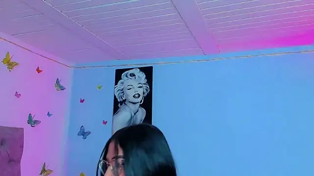 mabellfox online show from December 13, 2024, 3:38 am