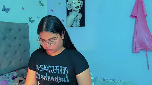 mabellfox online show from December 28, 2024, 11:16 pm