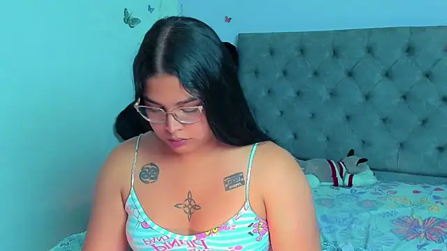 mabellfox online show from March 5, 2025, 12:16 am