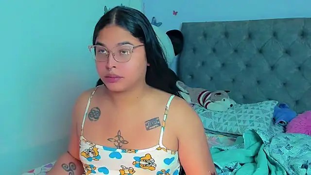 mabellfox online show from March 6, 2025, 4:38 pm