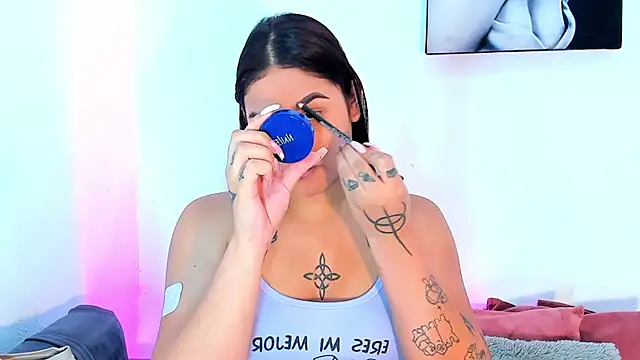 mabellfox online show from October 27, 2025, 10:14 pm