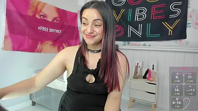 LovelyAzucena online show from December 2, 2024, 3:58 pm