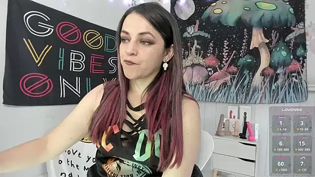 LovelyAzucena online show from December 10, 2024, 2:50 pm
