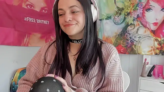 LovelyAzucena online show from October 3, 2025, 3:09 pm