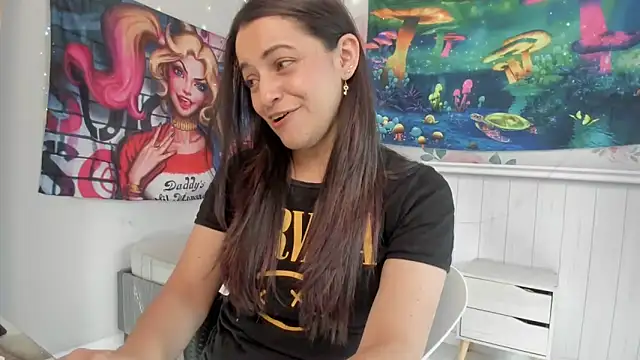 LovelyAzucena online show from December 5, 2025, 4:14 pm