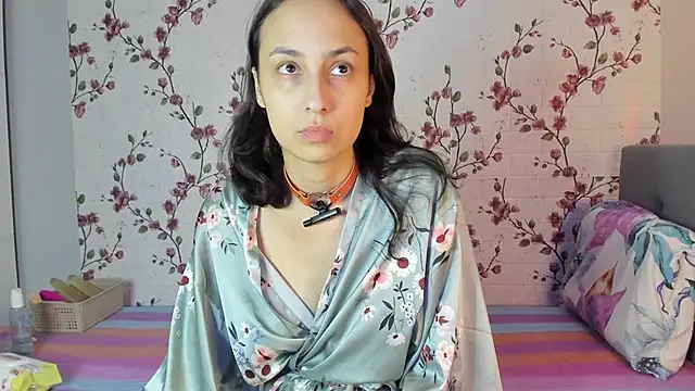 Alisagold90 online show from November 3, 2025, 7:42 am