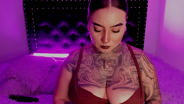 CloeeBeckam online show from February 27, 2025, 4:20 am