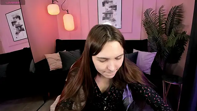 ChloeSunny online show from May 24, 2026, 5:56 am