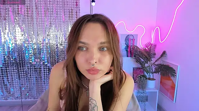ChloeSunny online show from July 23, 2026, 1:53 pm