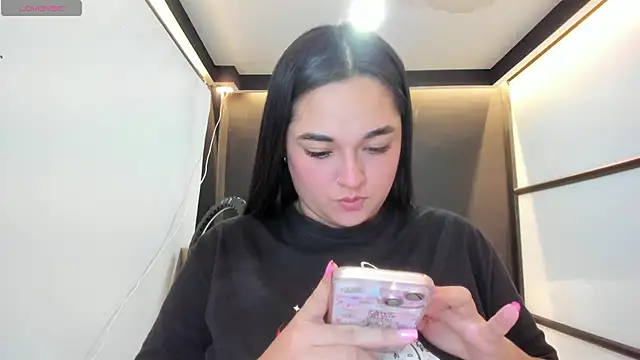 Snapshot of CelesteBrucee chatting on February 8, 2025, 8:10 pm CelesteBrucee online show from February 8, 2025, 8:10 pm