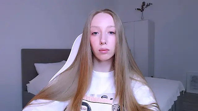 Luna insniity online show from December 16, 2025, 9:09 pm