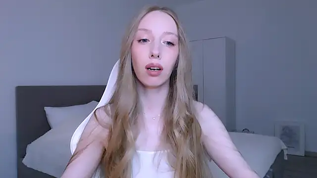 Luna insniity online show from March 21, 2026, 9:18 pm