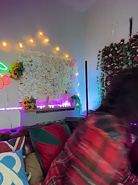 AmicaBentley online show from March 22, 2026, 6:50 am