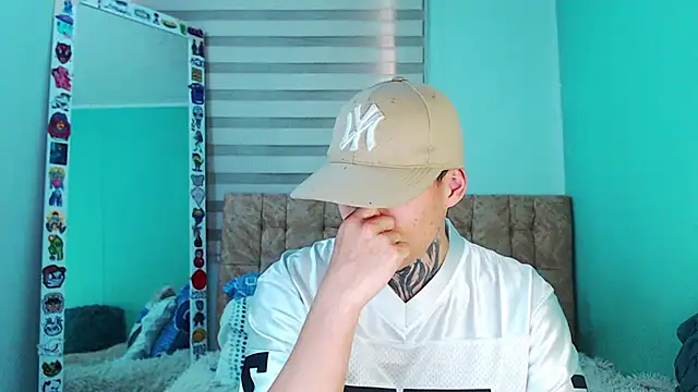  justinmoon2 online show from December 3, 2025, 7:12 pm