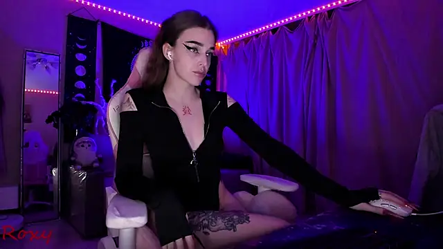 wet dream  online show from November 28, 2025, 8:00 pm