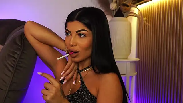 Snapshot of KimyBroox chatting on September 10, 2025, 7:58 pm KimyBroox online show from September 10, 2025, 7:58 pm