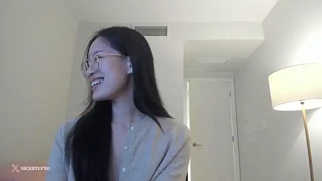 Snapshot of secretgirlfriendxo chatting on March 1, 2025, 7:08 am secretgirlfriendxo online show from March 1, 2025, 7:08 am