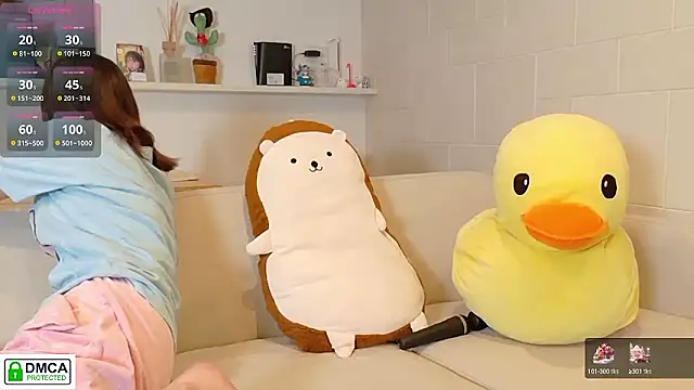 Snapshot of SUZU_ chatting on September 30, 2025, 12:10 pm SUZU online show from September 30, 2025, 12:10 pm