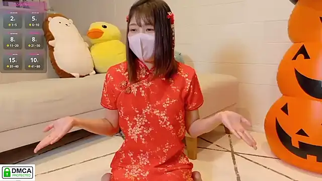 Snapshot of SUZU_ chatting on October 3, 2025, 1:08 pm SUZU online show from October 3, 2025, 1:08 pm